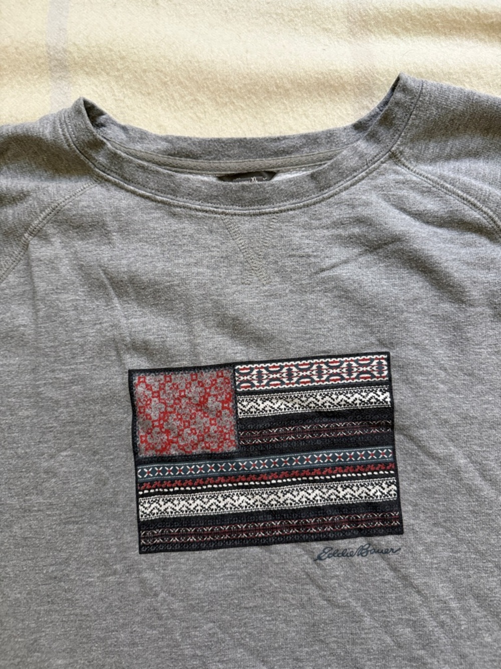 Eddie Bauer Quilted Flag Crew Neck Sweatshirt Size XL - Picture 3 of 9